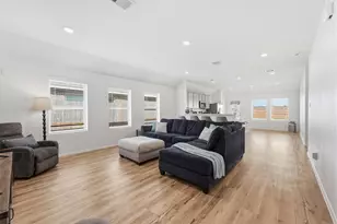12333 Derby Royal Dr, Houston, TX 77044 - Photo 5