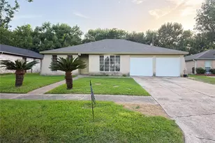 10718 Plainfield St, Houston, TX 77031 - Photo 1