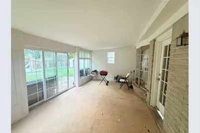 10718 Plainfield Street, Houston, TX 77031 - Photo 3