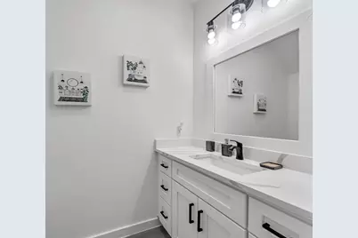 4011 King Street, Houston, TX 77026 - Photo 9