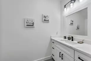 4011 King St, Houston, TX 77026 - Photo 9