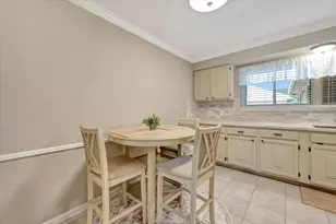 16023 Mill Point Dr, Houston, TX 77059 - Photo 15