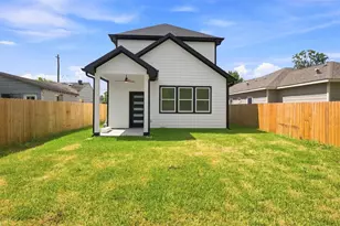 7953 Joy St, Houston, TX 77028 - Photo 25