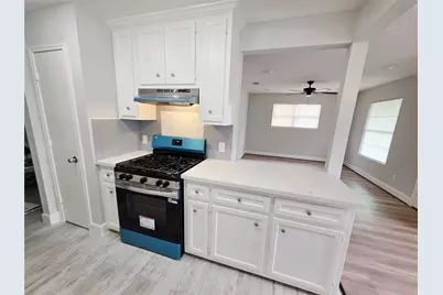 9713 Yuma Street, Houston, TX 77029 - Photo 7