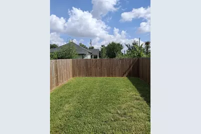 7851 Hanna Street #B, Houston, TX 77028 - Photo 13