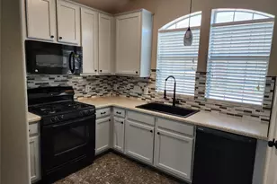 1714 Village Townhome Dr, Pasadena, TX 77504 - Photo 5