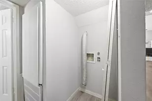 11917 Bob White Dr, Houston, TX 77035 - Photo 19