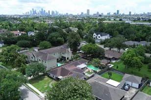 6127 Hurst St, Houston, TX 77008 - Photo 9