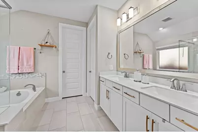2185 Woodland Pine Drive, Conroe, TX 77384 - Photo 25