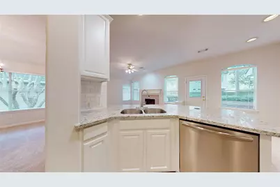 19 Auburn Path Drive, The Woodlands, TX 77382 - Photo 19