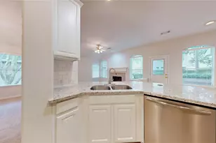 19 Auburn Path Dr, The Woodlands, TX 77382 - Photo 19