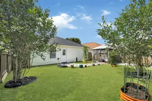 819 Royal George Ln, Houston, TX 77047 - Photo 23