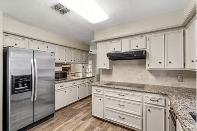 5406 Glenview Drive, Kingwood, TX 77345 - Photo 7