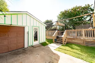 3715 Ave S 1/2, Galveston, TX 77550 - Photo 37