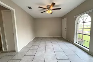 3021 Sycamore Ave, Bay City, TX 77414 - Photo 3