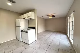 3021 Sycamore Ave, Bay City, TX 77414 - Photo 5