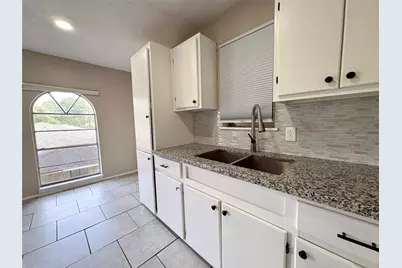 3021 Sycamore Avenue #8, Bay City, TX 77414 - Photo 7