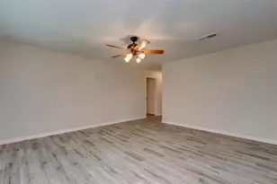 11911 24th St, Santa Fe, TX 77510 - Photo 7