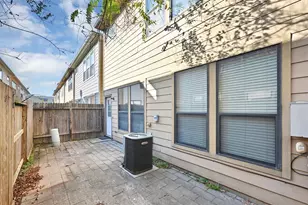 1346 Studer St, Houston, TX 77007 - Photo 21