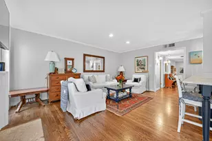 8932 Chatsworth Dr, Houston, TX 77024 - Photo 15