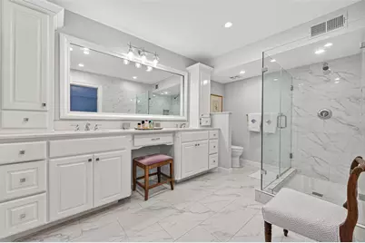 8932 Chatsworth Drive #8932, Houston, TX 77024 - Photo 27