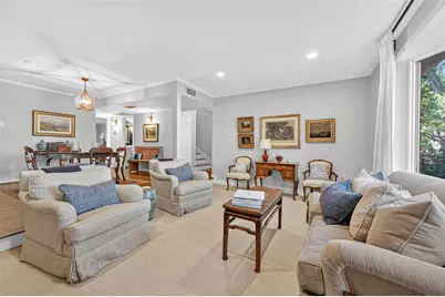 8932 Chatsworth Drive #8932, Houston, TX 77024 - Photo 9