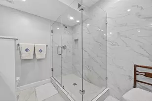 8932 Chatsworth Dr, Houston, TX 77024 - Photo 29