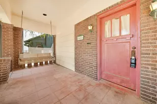 1651 Hawthorne St, Houston, TX 77006 - Photo 3