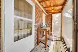 1651 Hawthorne St, Houston, TX 77006 - Photo 13