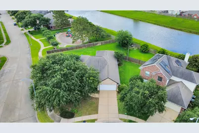 16735 Keegans Ridge Way Drive, Houston, TX 77083 - Photo 11
