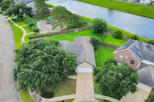 16735 Keegans Ridge Way Dr, Houston, TX 77083 - Photo 11