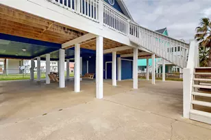 2309 Martinique, Crystal Beach, TX 77650 - Photo 3