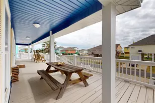 2309 Martinique, Crystal Beach, TX 77650 - Photo 11
