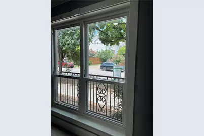 2516 Commonwealth Street #102, Houston, TX 77006 - Photo 9