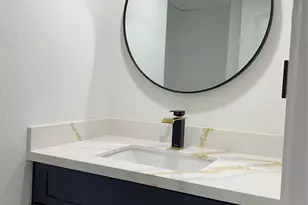 2516 Commonwealth St, Houston, TX 77006 - Photo 17