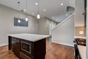 607 Sydnor St, Houston, TX 77020 - Photo 9