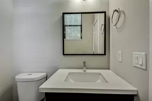 607 Sydnor St, Houston, TX 77020 - Photo 41