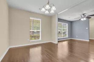 3004 Cloverdale Dr, League City, TX 77573 - Photo 5