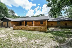 279 Lakeview 3 Rd, El Campo, TX 77437 - Photo 3