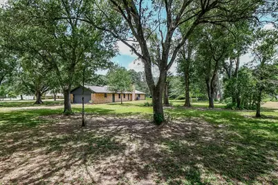 279 Lakeview 3 Road, El Campo, TX 77437 - Photo 29