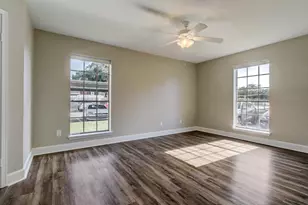 10101 S Gessner Rd, Houston, TX 77071 - Photo 11