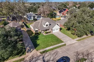 107 Sandalwood Dr, Lake Jackson, TX 77566 - Photo 29