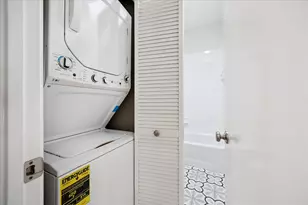 11711 Memorial Dr, Houston, TX 77024 - Photo 21