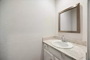 11711 Memorial Dr, Houston, TX 77024 - Photo 15