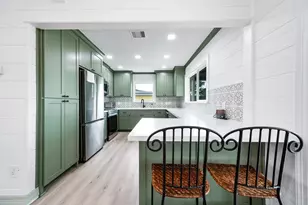 106 Palm Dr, Liverpool, TX 77577 - Photo 13