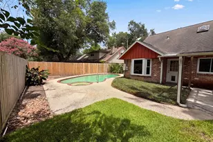 5116 E Bayou Dr, Dickinson, TX 77539 - Photo 19