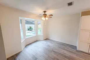 5116 E Bayou Dr, Dickinson, TX 77539 - Photo 9