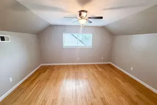 5116 E Bayou Dr, Dickinson, TX 77539 - Photo 13