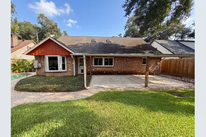 5116 E Bayou Drive, Dickinson, TX 77539 - Photo 5