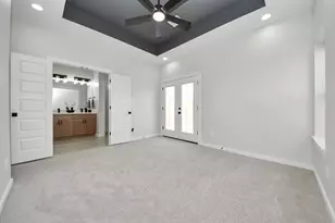 9824 Nedwald St, Houston, TX 77029 - Photo 35
